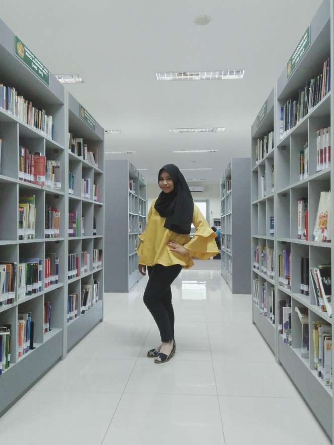 #HOTD: Simpel `Fashionable` Ayu Kamilah