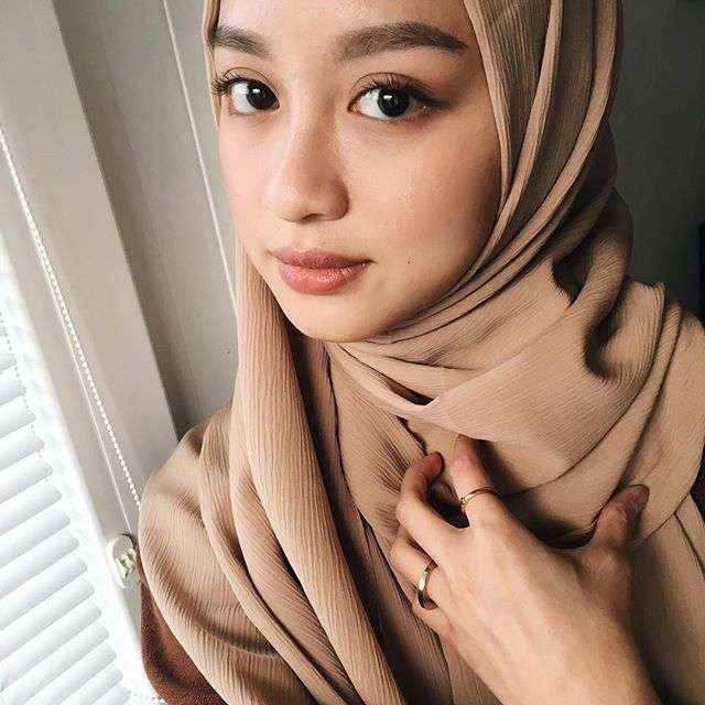 Cantiknya Hijabers Kembaran Kim Ji Won (DOTS)