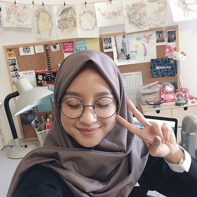 Cantiknya Hijabers Kembaran Kim Ji Won (DOTS)