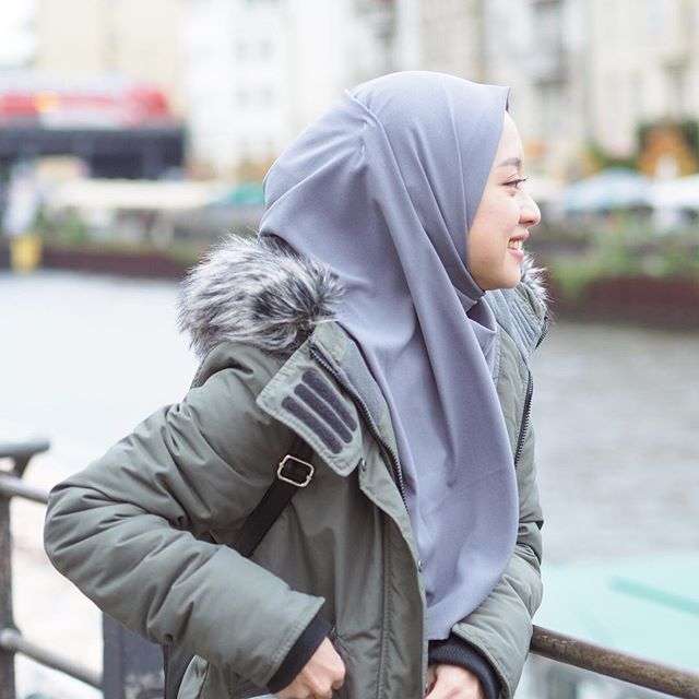 Cantiknya Hijabers Kembaran Kim Ji Won (DOTS)