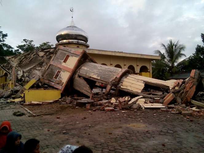 Foto-foto Dampak Gempa 6,5 SR di Aceh