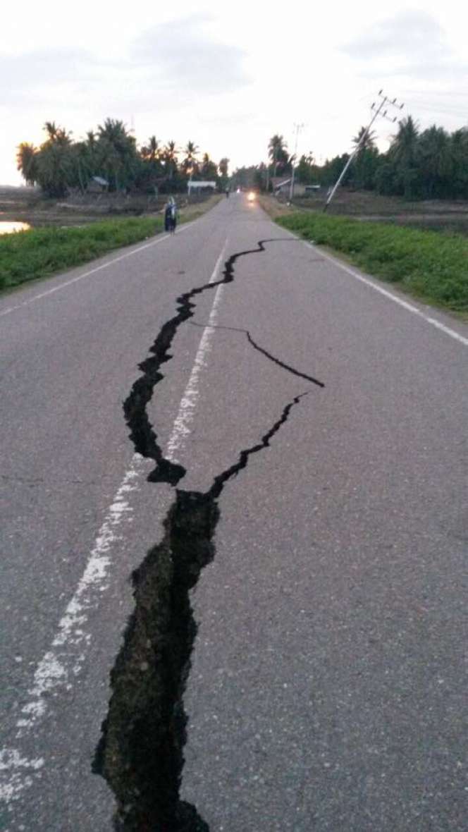 Foto-foto Dampak Gempa 6,5 SR di Aceh