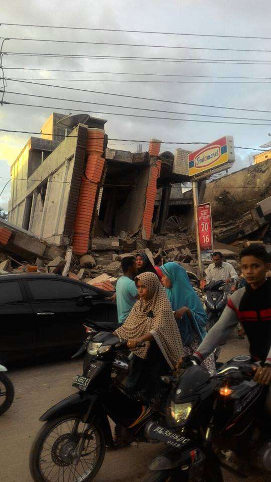 Foto-foto Dampak Gempa 6,5 SR di Aceh