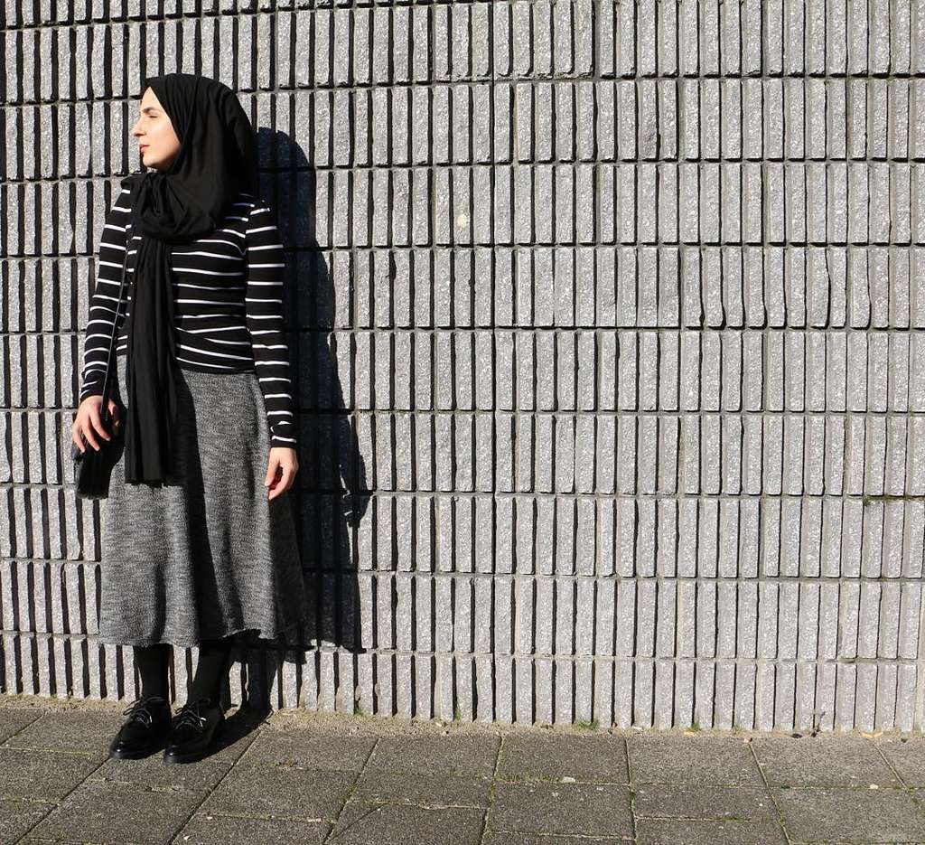 #HOTD: Nuansa Hitam-Abu Ala Seyma