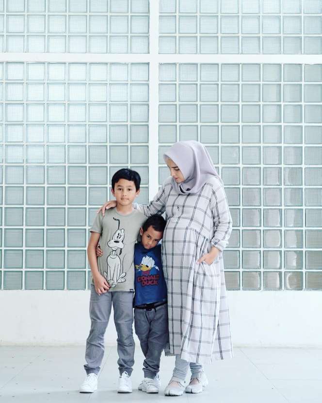 #HOTD: Gaya Kasual Ibu Hamil Ala Zahratul Jannah