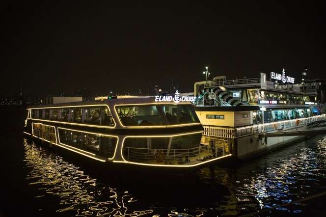 Menikmati Indahnya Seoul dari Atas Kapal Pesiar Eland Cruise