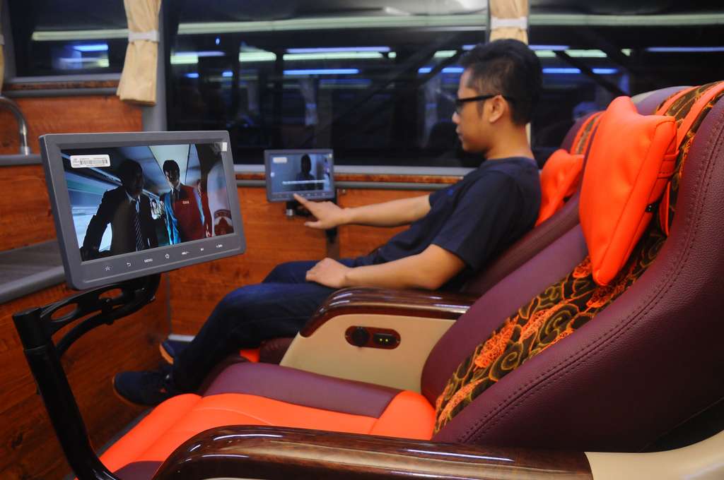 Bus `Telolet` Mewah Wonogiri-Jakarta, Serasa Naik Pesawat
