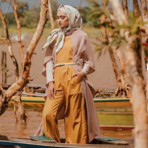 #HOTD: Foto Senada Latar Lebih Cantik Ala Shella Alaztha