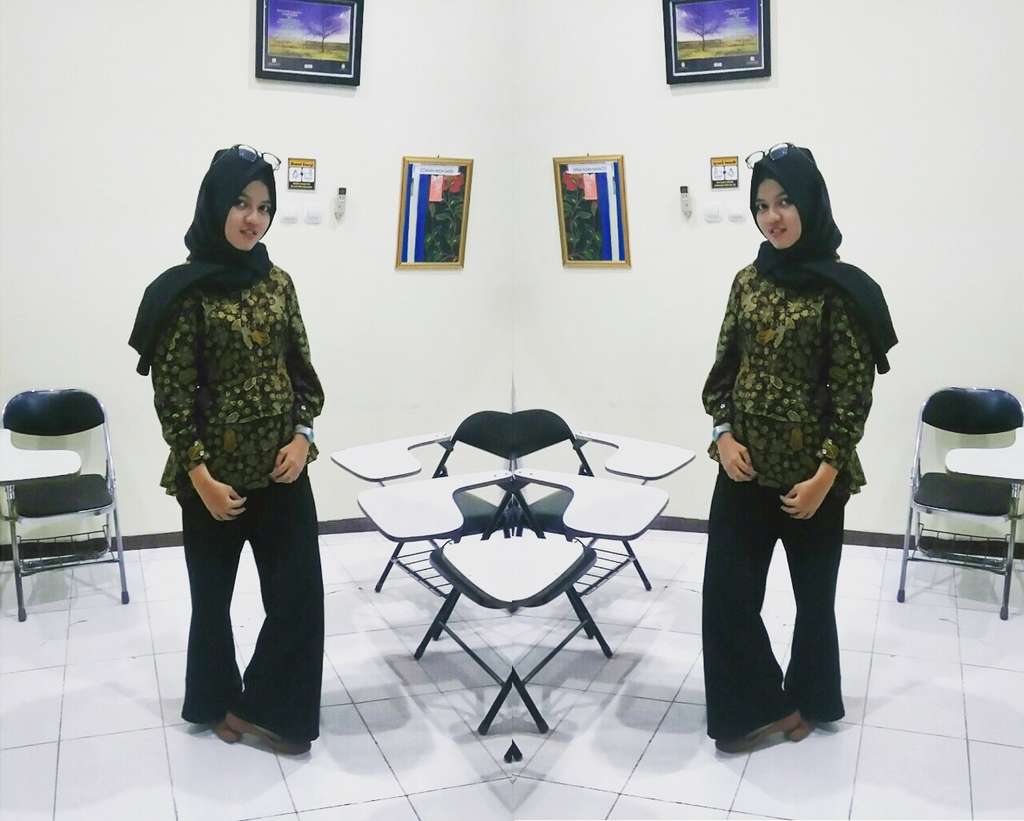 #HOTD: Nurul Aniqotullu'lu'ah Tampil Santai dengan Batik