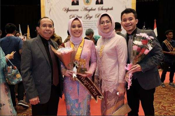 Ingat 'Si Tomboy' Bulan? Kini Dia Hijaber Cantik!