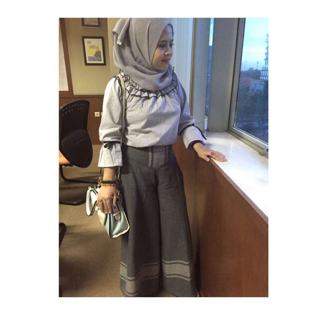 #HOTD: Semangat Senin Iis Fauziah