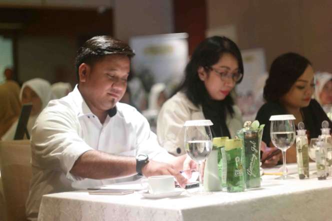 Tangis Haru Banjiri Acara `Umroh Bareng Ibu`