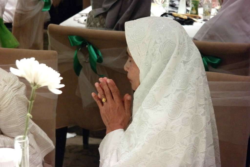 Tangis Haru Banjiri Acara `Umroh Bareng Ibu`