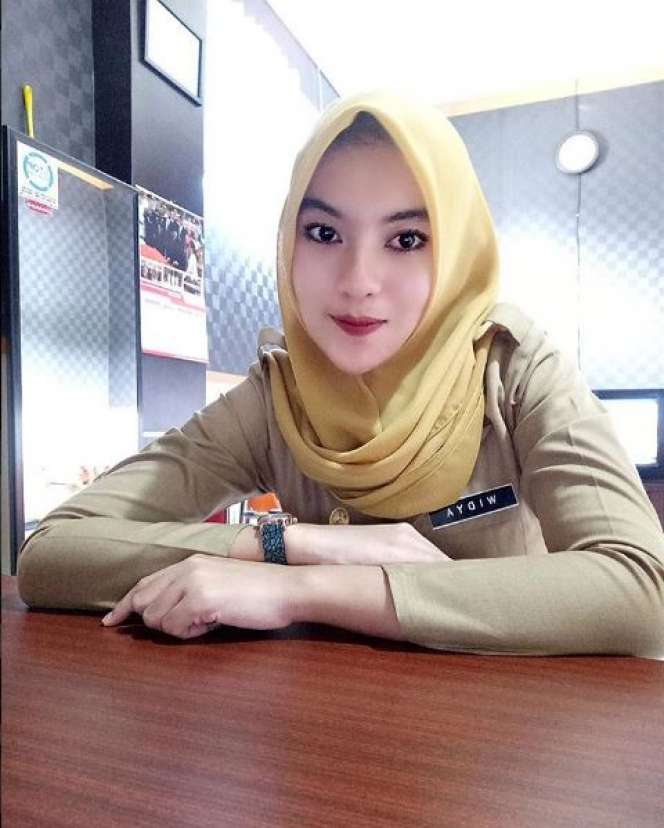 Hijabers PNS Cantik Ini Bikin Hati Kaum Adam Meleleh