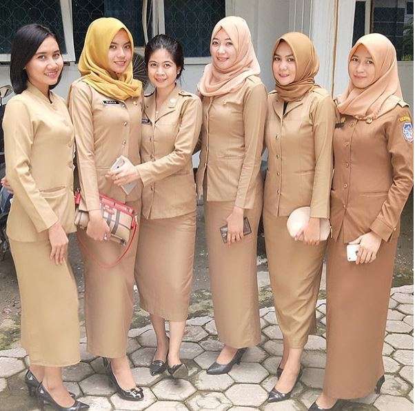 Hijabers PNS Cantik Ini Bikin Hati Kaum Adam Meleleh