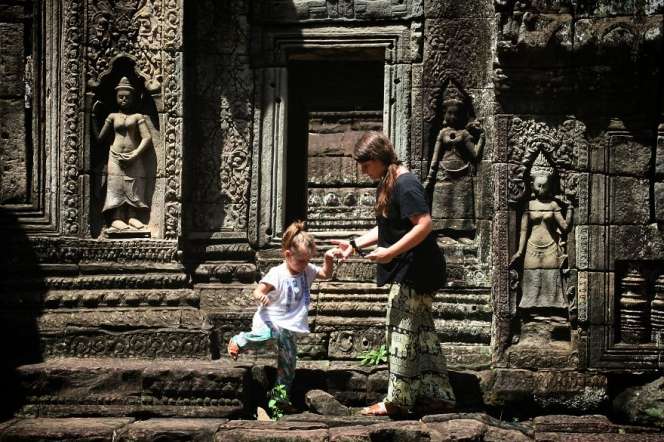 Bikin Iri! Serunya Perjalanan 9 Negara Zazu Si Traveler Cilik