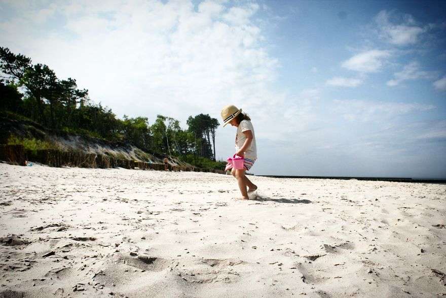 Bikin Iri! Serunya Perjalanan 9 Negara Zazu Si Traveler Cilik