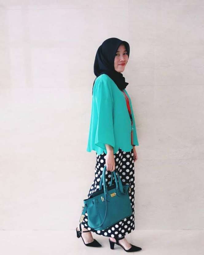 #HOTD: Modis dan Sederhana Gaya Ardlillah ke Kantor