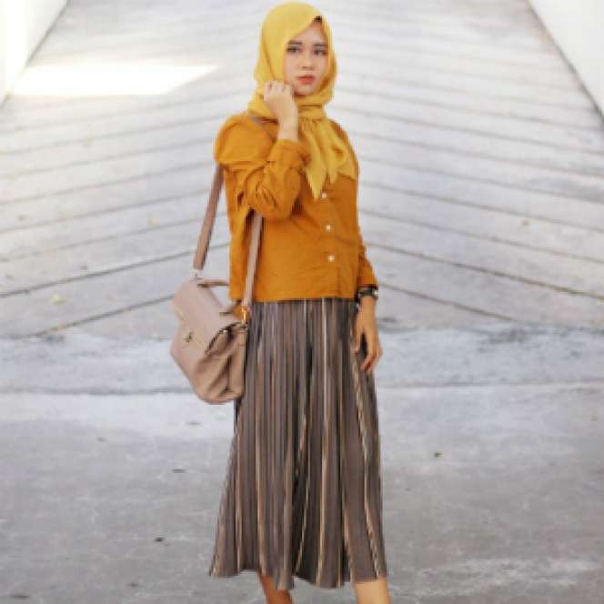 #HOTD: Ide Paduan Warna Ala Syafira Mahfuzi untuk ke Kampus