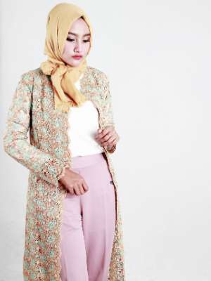#HOTD: Outer Panjang Tlasih Wulan Ashari, Hasil Desain Sendiri