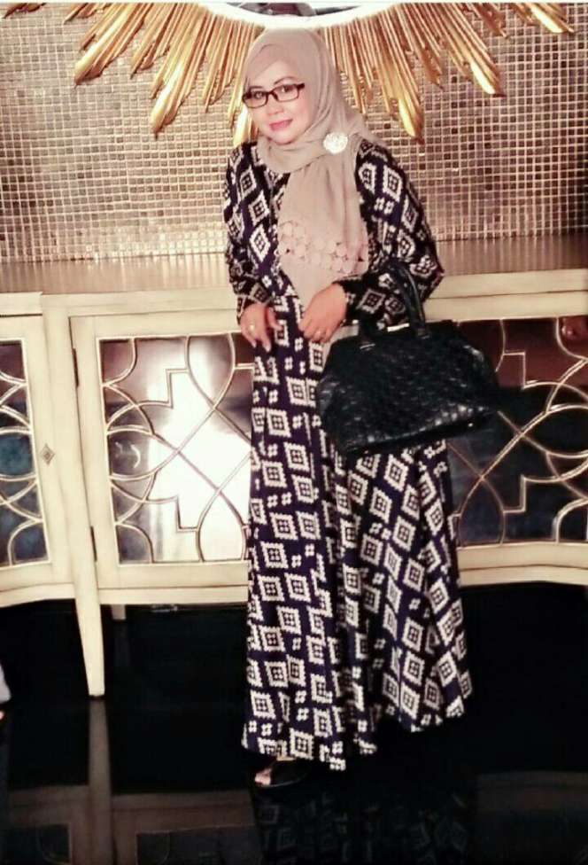 #HOTD: Tampil Simple di Pesta Ala Hijabers Mom Nanie Thea