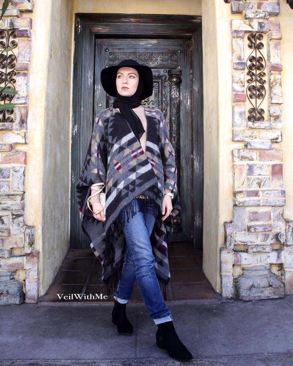 #HOTD: Gaya Hijab Koboi Fashionable dari Daria Alasmar