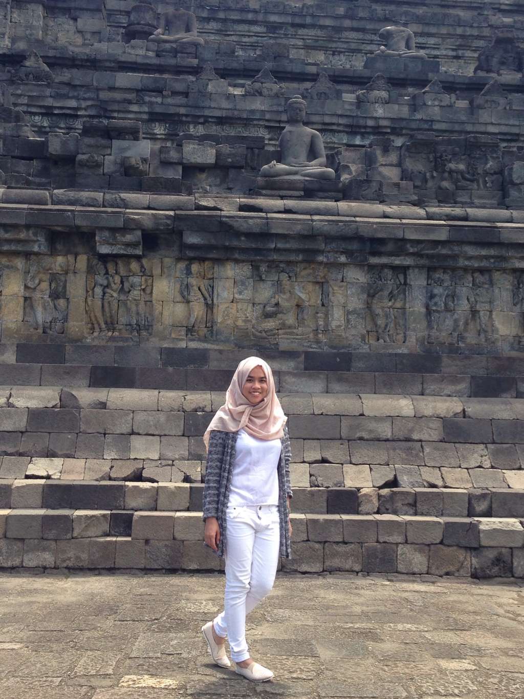 #HOTD: Busana Santai untuk Travelling Versi Putri Meidya
