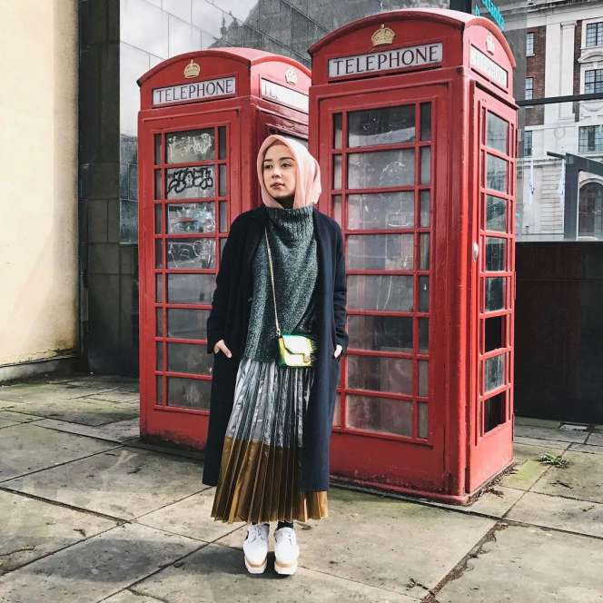#HOTD: Gaya Rok Rempel Gold-Silver Qonitah Al Jundiah