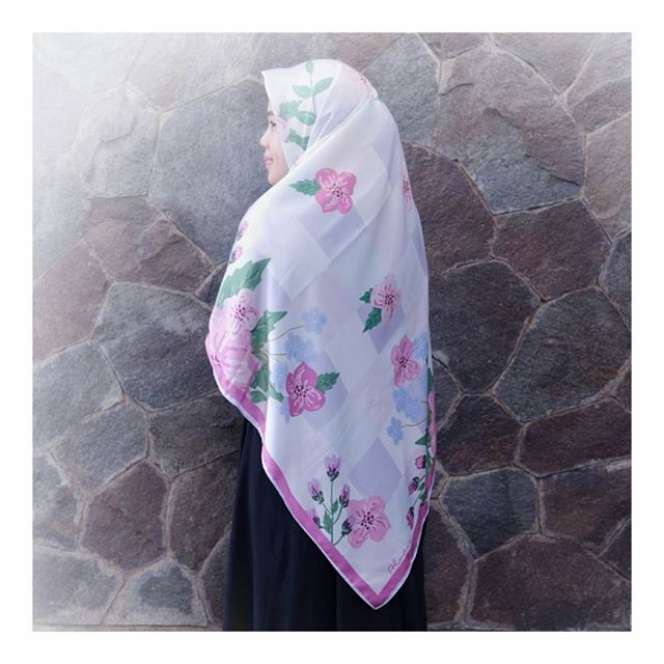 #HOTD: Acuan Busana Syari dari Putri Larasati