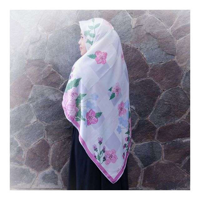 #HOTD: Acuan Busana Syari dari Putri Larasati