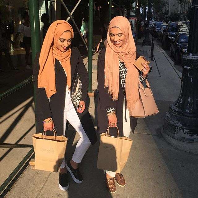 #HOTD: Gaya Kompak Hijaber Kakak Adik, Marwa Aateka