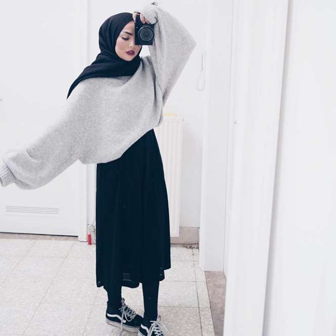 Sauf: Hobi Banget Pakai Atasan 'Oversized'