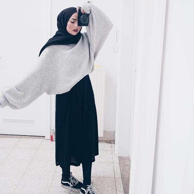 Sauf: Hobi Banget Pakai Atasan 'Oversized'