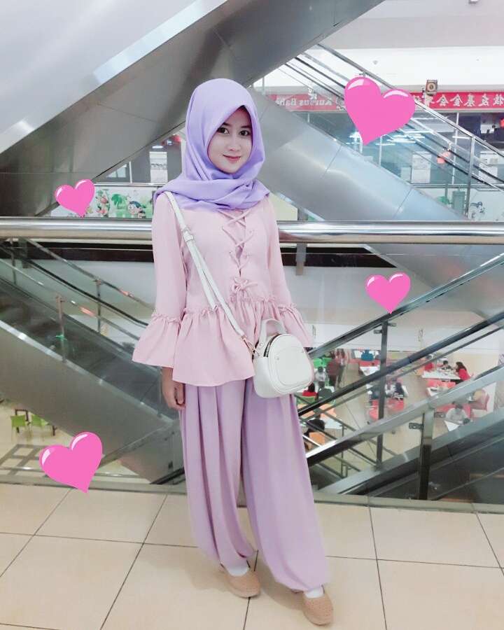 #HOTD: Feminin & Anggun, Referensi Gaya Busana Farah H Ardhila