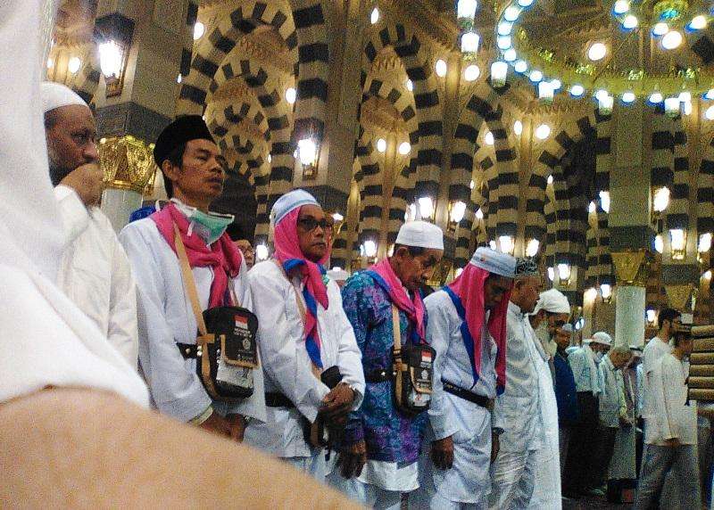 Jemaah Haji Indonesia Lantunkan Alquran di Masjid Nabawi