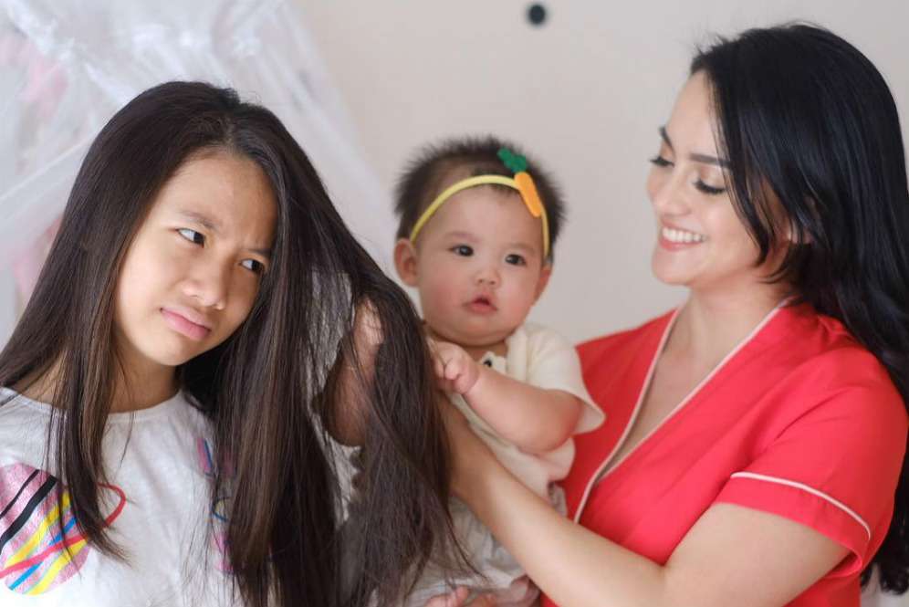 Putri Ririn dan Almarhum Ferry, Tambah Tembam Bikin Gemas!