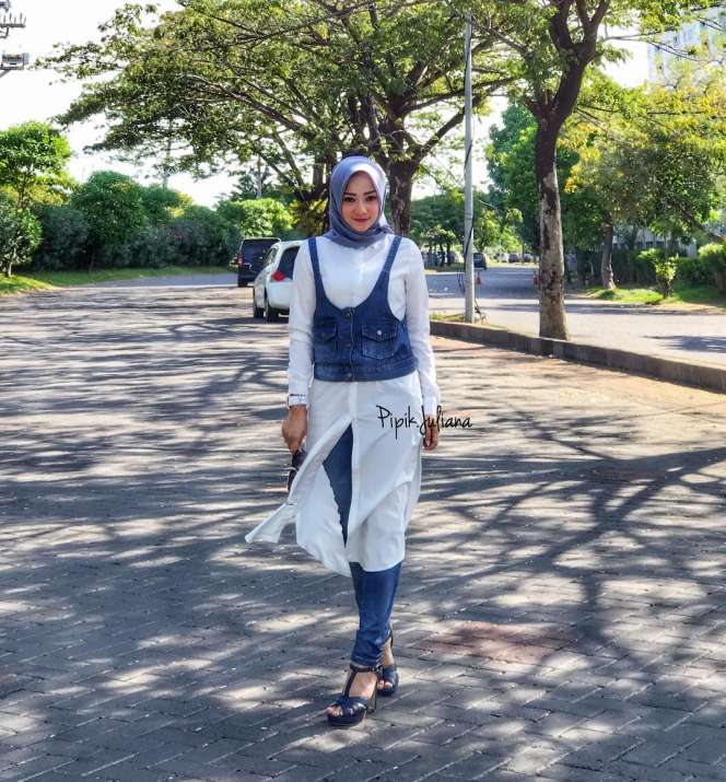 'Denim Style' Ala Pipik Juliana