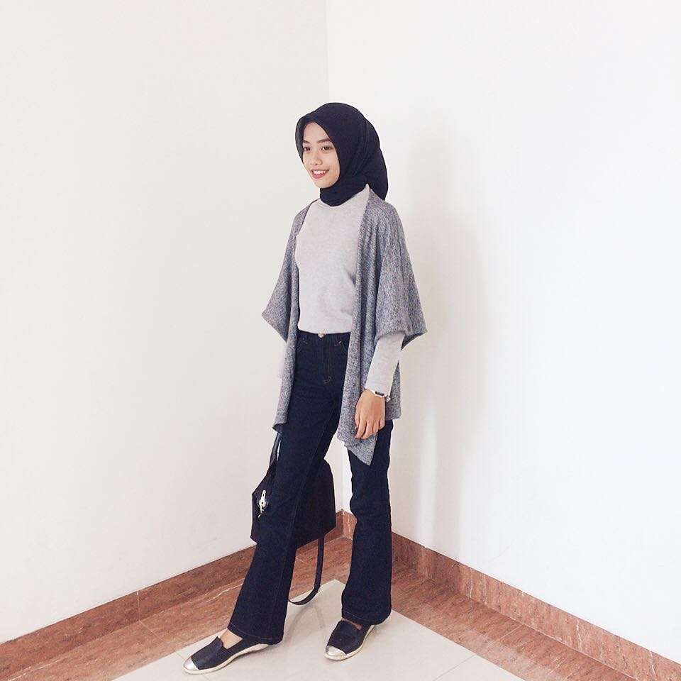 Padupadan Monokrom Ala Fadhila Fathurachmi