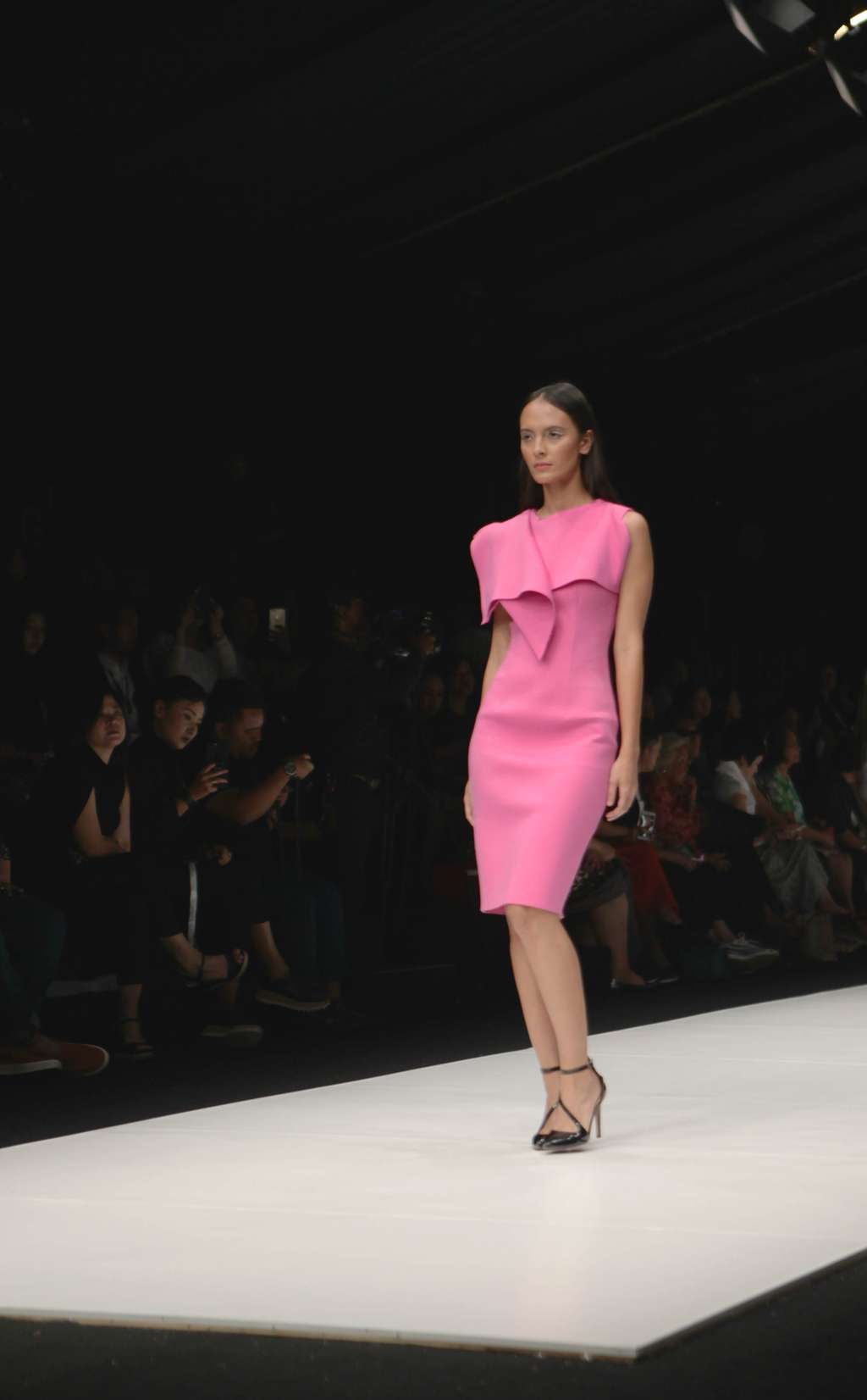 Koleksi Memukau di Jakarta Fashion Week 2018