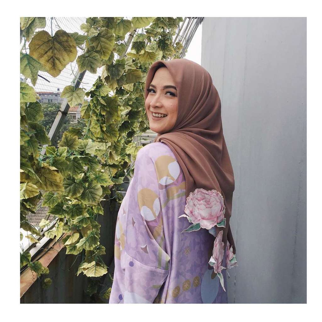 Dulunya Tampil Seksi, 7 Artis Cantik Ini Kini Berhijab