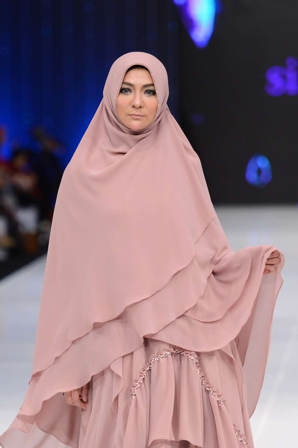 Dulunya Tampil Seksi, 7 Artis Cantik Ini Kini Berhijab