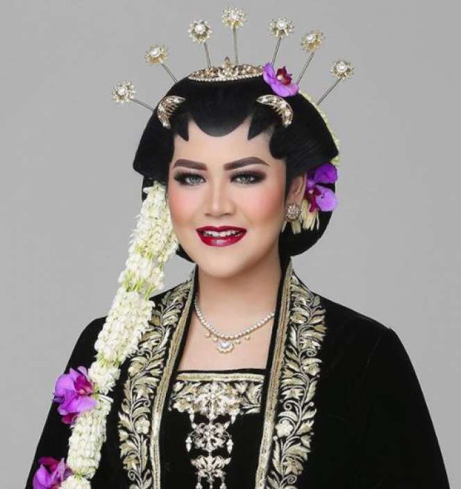 Jadi Model Pengantin Solo, Kahiyang Ayu Bikin Pangling