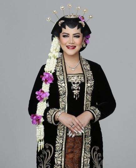 Jadi Model Pengantin Solo, Kahiyang Ayu Bikin Pangling