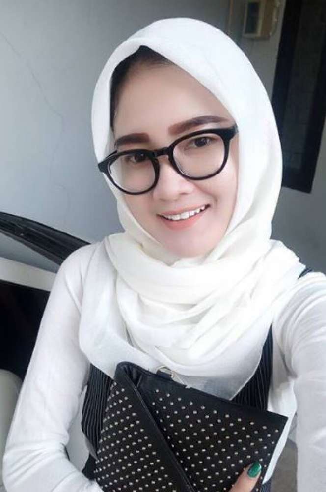 Penampilan Ayu Ting Ting, Via Vallen & Nella Kharisma Berhijab