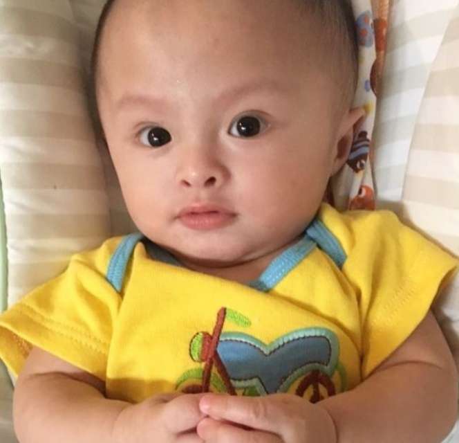 Foto: Polah Gemas Bayi Kembar Cynthia Lamusu-Surya Saputra
