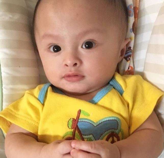 Foto: Polah Gemas Bayi Kembar Cynthia Lamusu-Surya Saputra