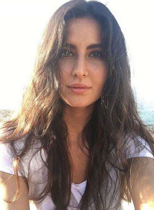 Pesona Katrina Kaif, Artis Bollywood yang Bikin Meleleh