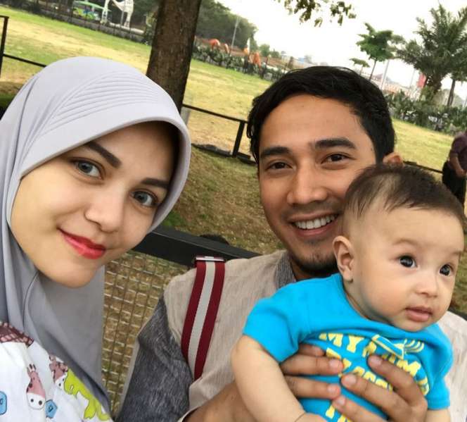 Potret Kemesraan Artis FTV Nadya dan Ray Rendy