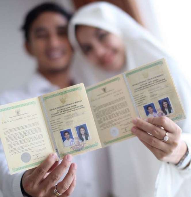 Potret Kemesraan Artis FTV Nadya dan Ray Rendy