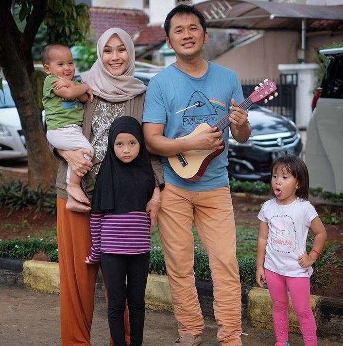 Intip Harmonisnya Rumah Tangga 5 Artis Muda Ini
